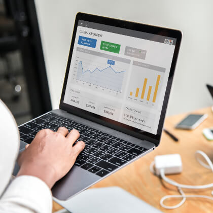 Squarespace vs Shopify: Which Offers Better Analytics?